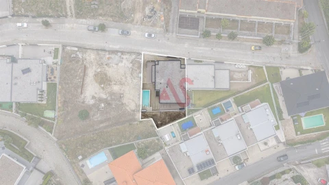 Moradia T4 para Venda em Aldão