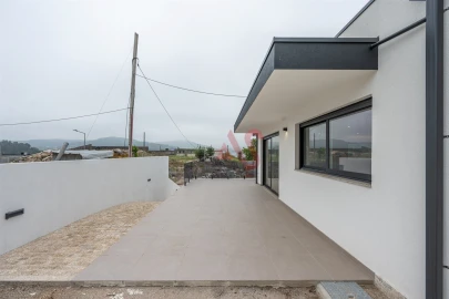 Moradia T4 para Venda em Aldão