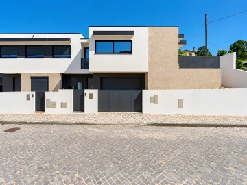 Moradia T4 para Venda em Aldão