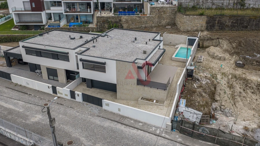 Moradia T4 para Venda em Aldão
