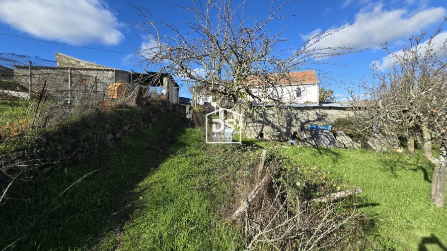 Moradia T3 para Venda em Guarda Foto 11