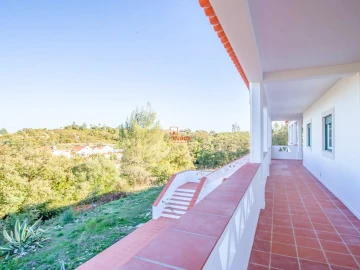 Moradia T5 para Venda em Olaia e Paço