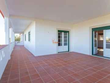 Moradia T5 para Venda em Olaia e Paço