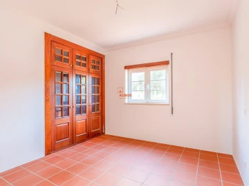 Moradia T5 para Venda em Olaia e Paço