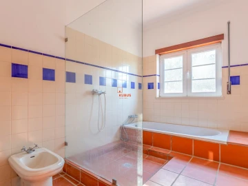 Moradia T5 para Venda em Olaia e Paço