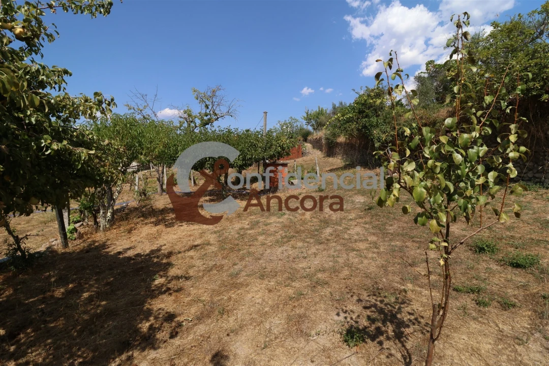 Moradia T3 para Venda em Santa Marinha e São Martinho Foto 39