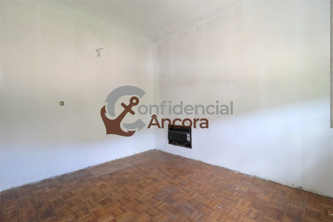 Moradia T3 para Venda em Santa Marinha e São Martinho Foto 17