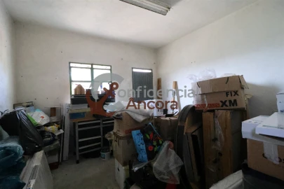 Moradia T3 para Venda em Santa Marinha e São Martinho