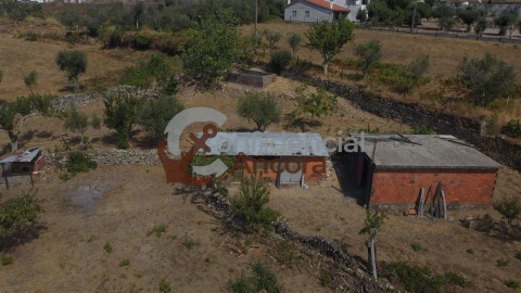 Moradia T3 para Venda em Santa Marinha e São Martinho