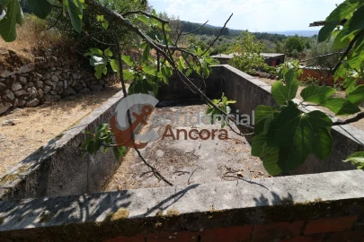 Moradia T3 para Venda em Santa Marinha e São Martinho