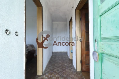 Moradia T3 para Venda em Santa Marinha e São Martinho