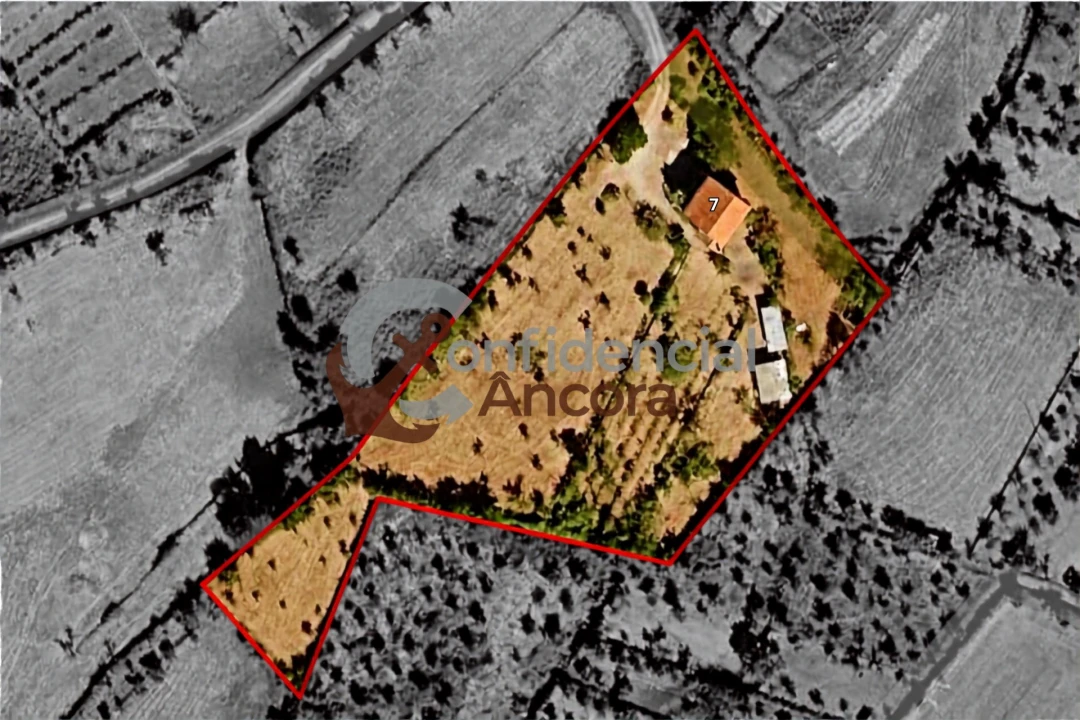 Moradia T3 para Venda em Santa Marinha e São Martinho Foto 69