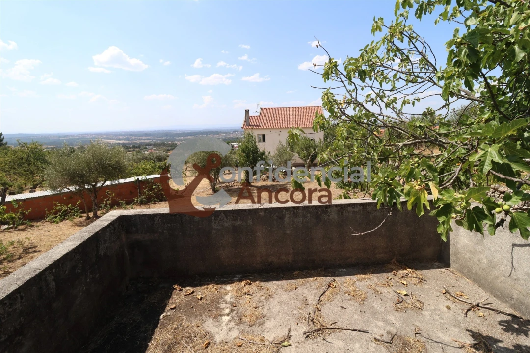 Moradia T3 para Venda em Santa Marinha e São Martinho Foto 51