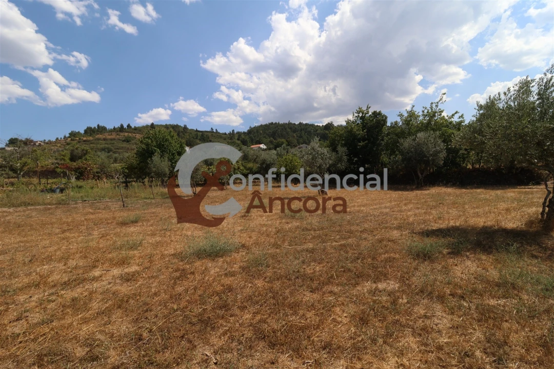Moradia T3 para Venda em Santa Marinha e São Martinho Foto 32