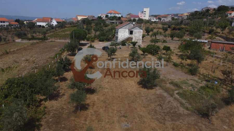 Moradia T3 para Venda em Santa Marinha e São Martinho Foto 66
