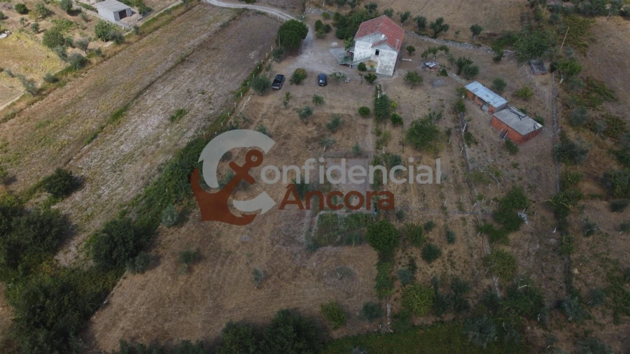 Moradia T3 para Venda em Santa Marinha e São Martinho Foto 62