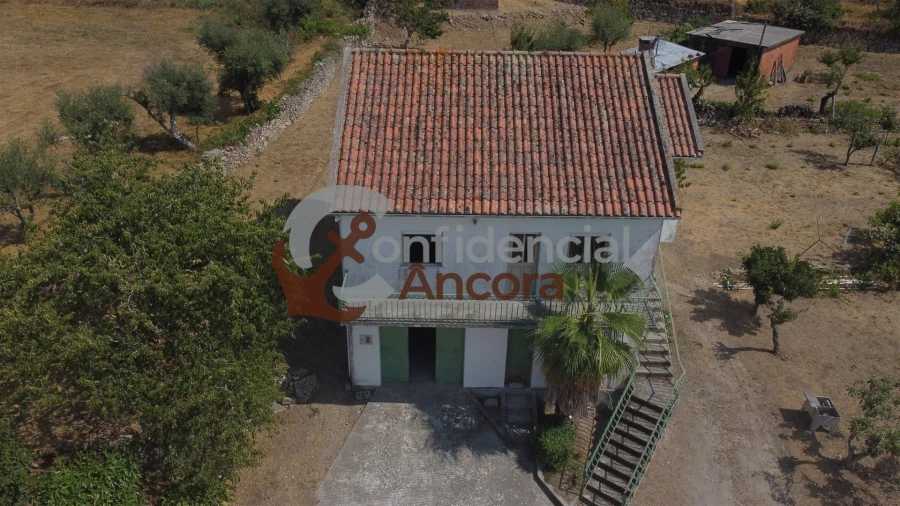 Moradia T3 para Venda em Santa Marinha e São Martinho Foto 68