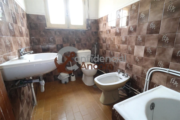 Moradia T3 para Venda em Santa Marinha e São Martinho Foto 15
