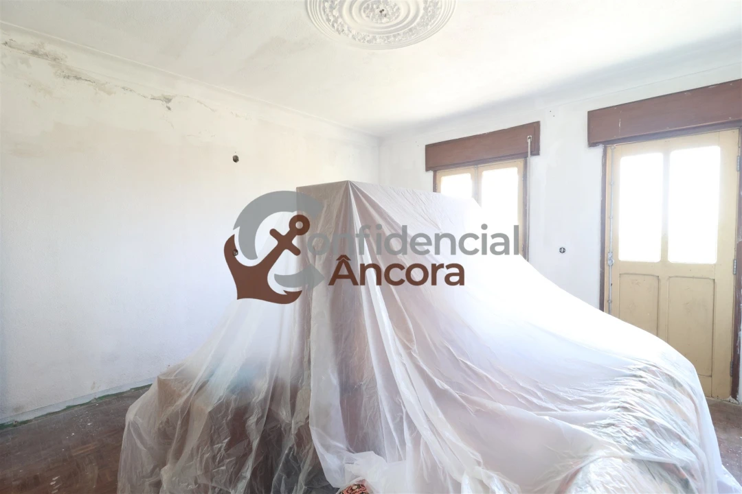 Moradia T3 para Venda em Santa Marinha e São Martinho Foto 10