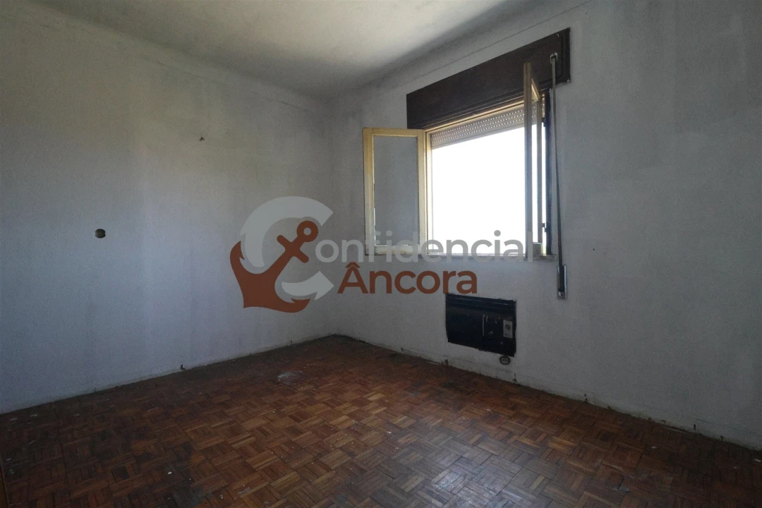 Moradia T3 para Venda em Santa Marinha e São Martinho Foto 20