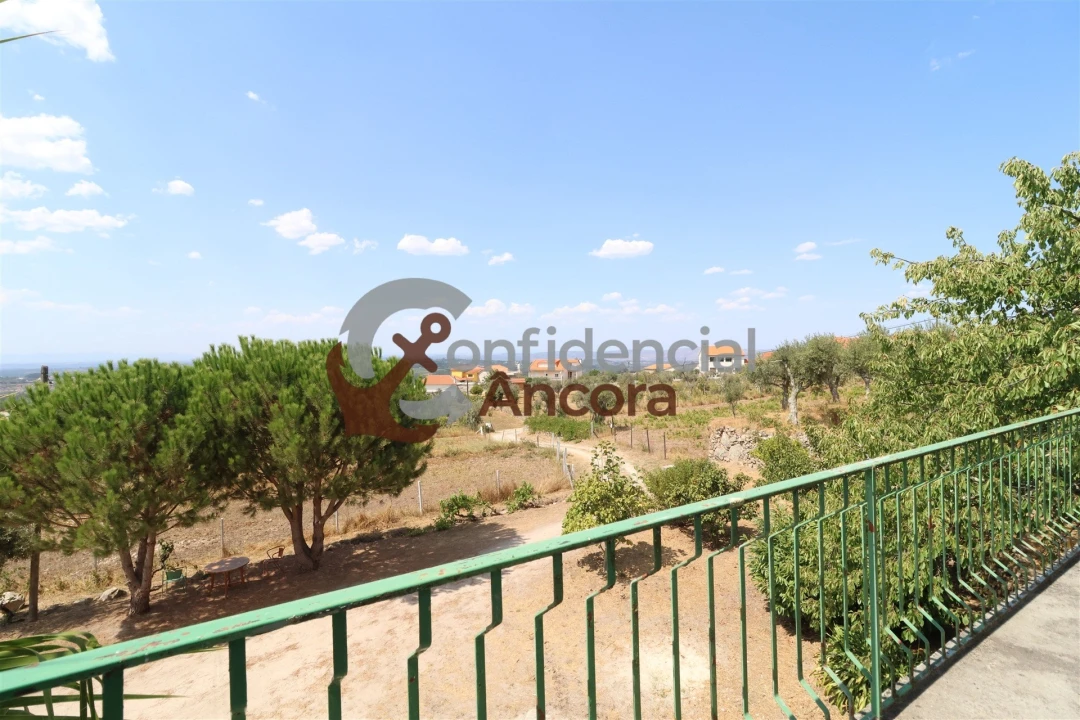 Moradia T3 para Venda em Santa Marinha e São Martinho Foto 12