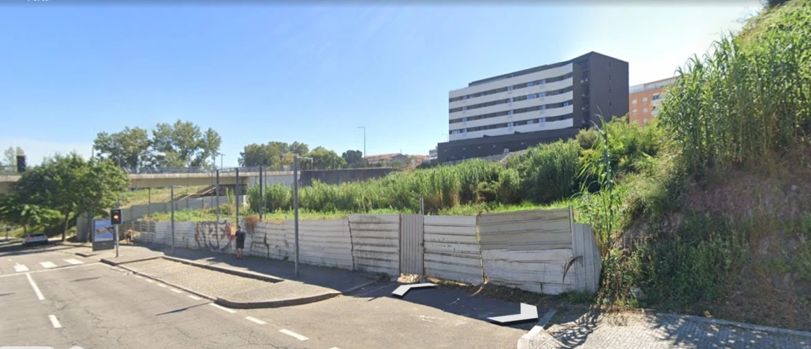 Terreno para Venda em Campanhã Foto 9