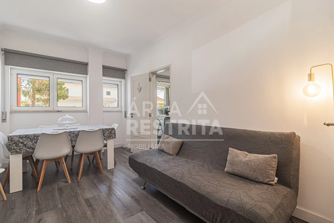 Apartamento T2 para Venda em Charneca de Caparica e Sobreda Foto 5