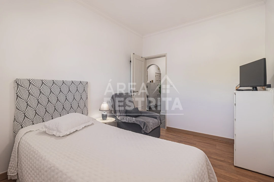 Apartamento T2 para Venda em Charneca de Caparica e Sobreda Foto 13