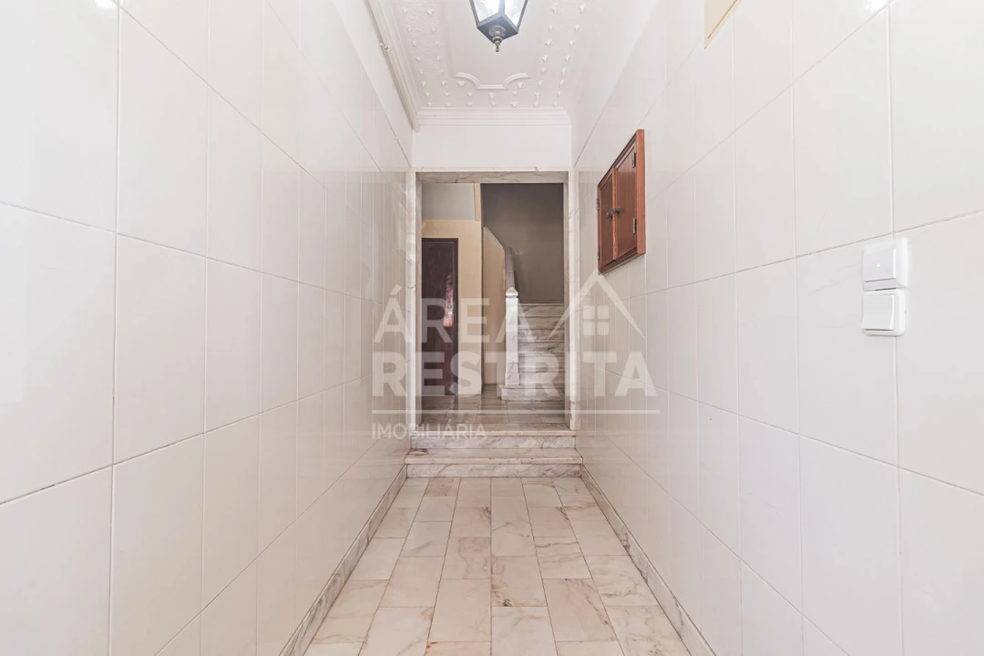 Apartamento T2 para Venda em Charneca de Caparica e Sobreda Foto 28
