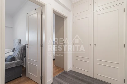 Apartamento T2 para Venda em Charneca de Caparica e Sobreda