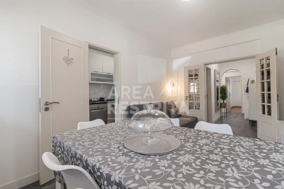 Apartamento T2 para Venda em Charneca de Caparica e Sobreda