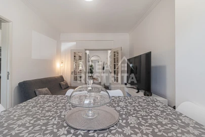 Apartamento T2 para Venda em Charneca de Caparica e Sobreda