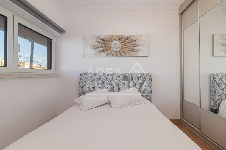 Apartamento T2 para Venda em Charneca de Caparica e Sobreda Foto 25