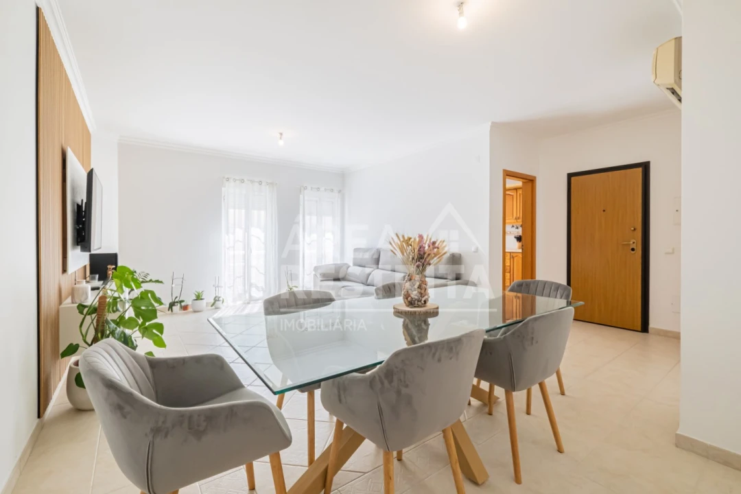 Apartamento T3 para Venda em Pinhal Novo Foto 1