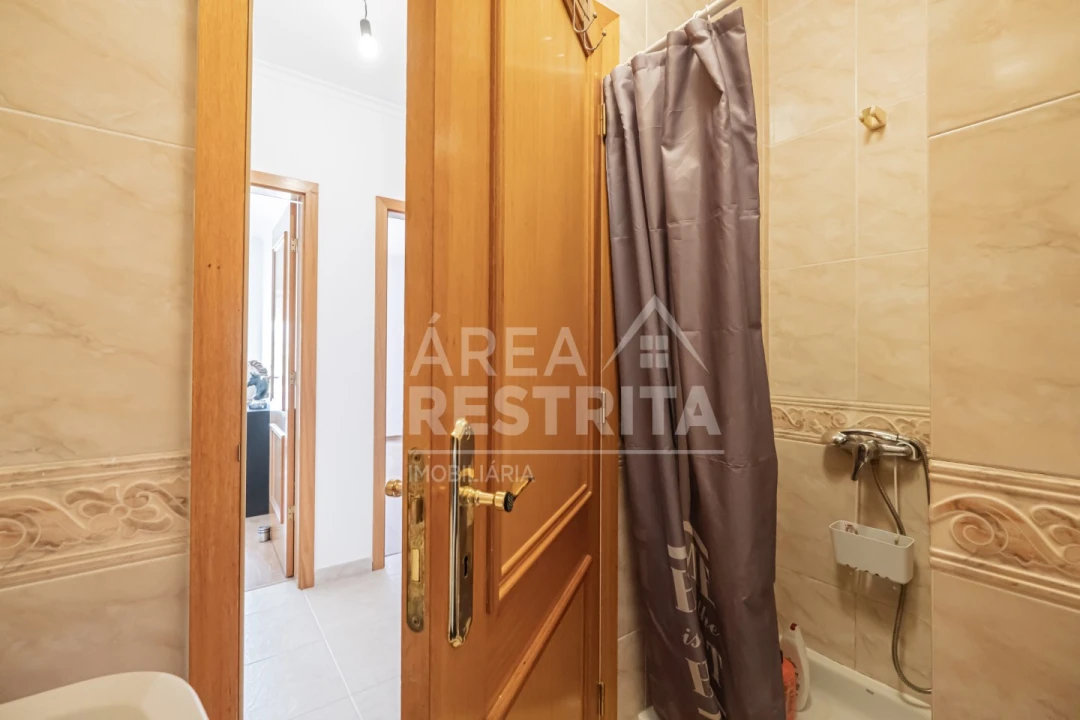 Apartamento T3 para Venda em Pinhal Novo Foto 16