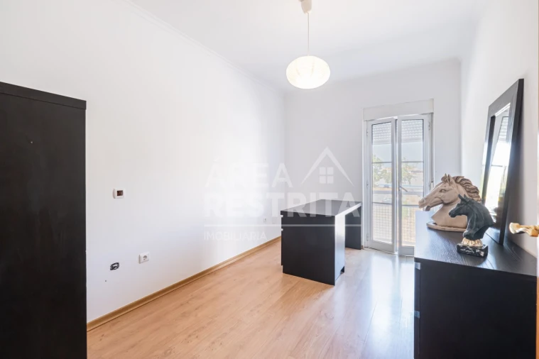 Apartamento T3 para Venda em Pinhal Novo Foto 9
