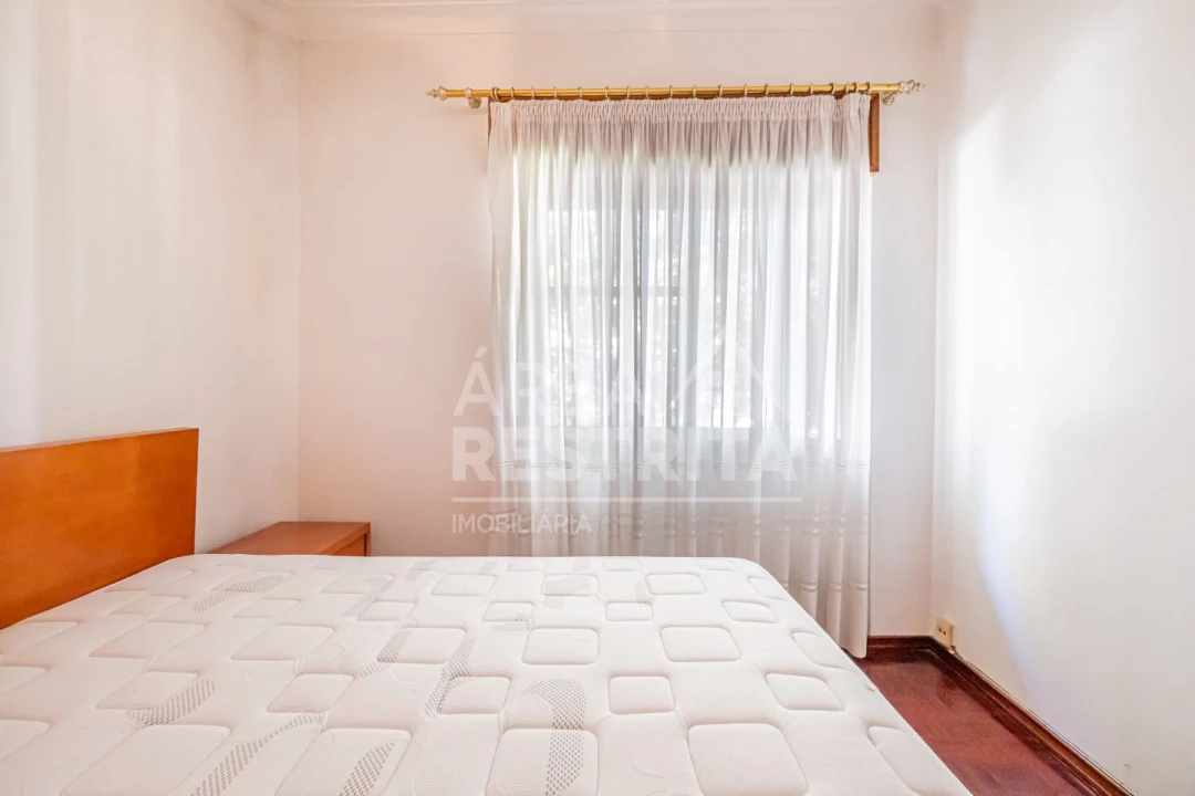 Apartamento T2 para Venda em Amora Foto 14