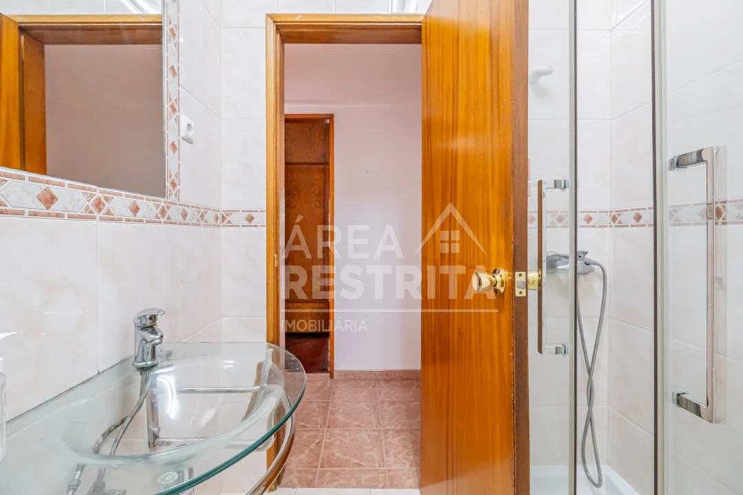 Apartamento T2 para Venda em Amora Foto 26