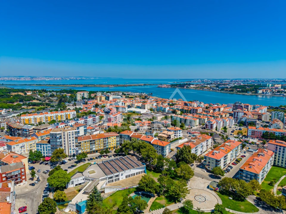 Apartamento T2 para Venda em Amora Foto 50