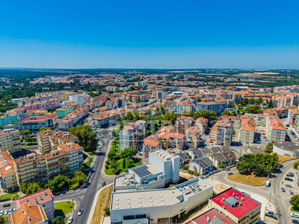 Apartamento T2 para Venda em Amora Foto 51