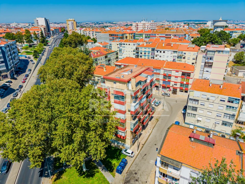 Apartamento T2 para Venda em Amora Foto 52
