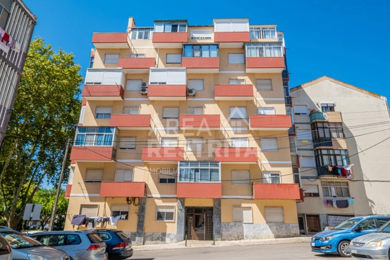 Apartamento T2 para Venda em Amora Foto 59