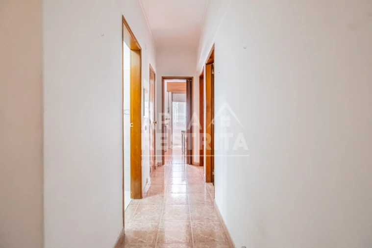Apartamento T2 para Venda em Amora Foto 27