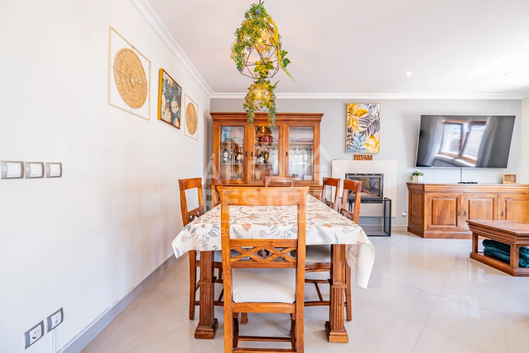 Moradia T4 para Venda em São João das Lampas e Terrugem Foto 5