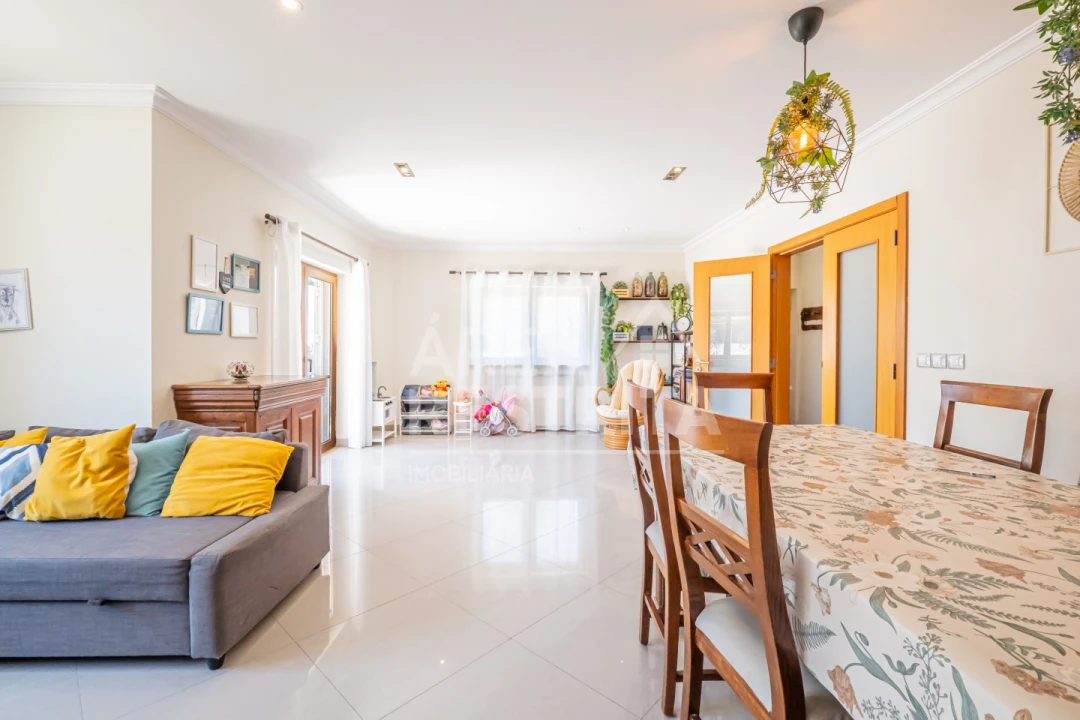 Moradia T4 para Venda em São João das Lampas e Terrugem Foto 9