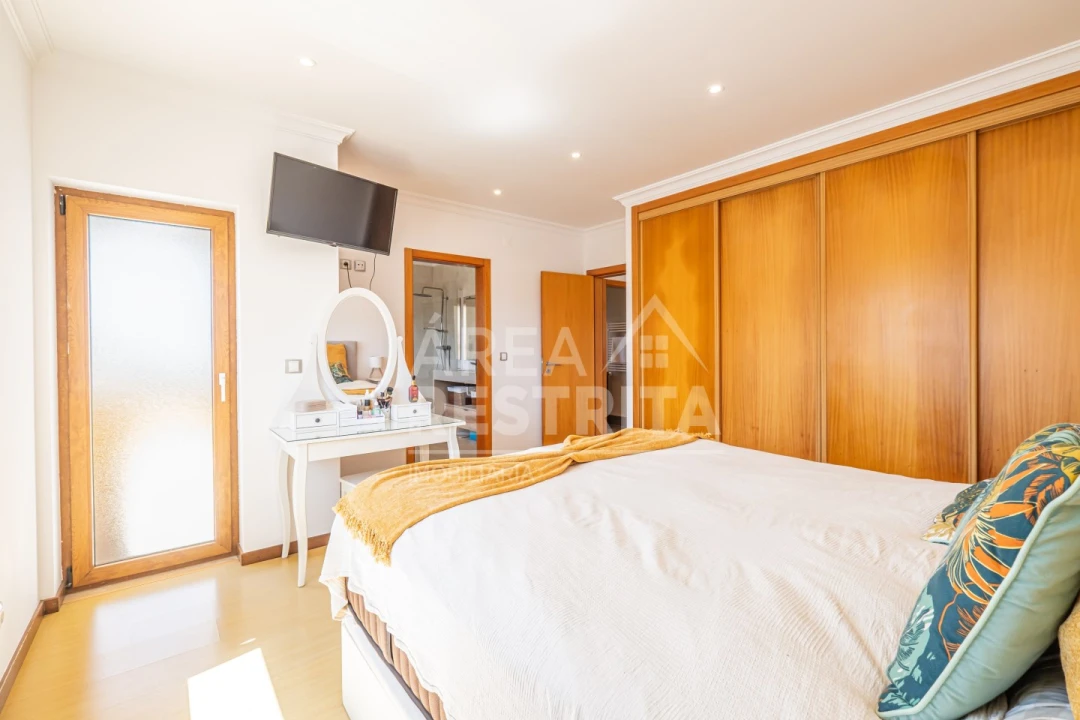 Moradia T4 para Venda em São João das Lampas e Terrugem Foto 40