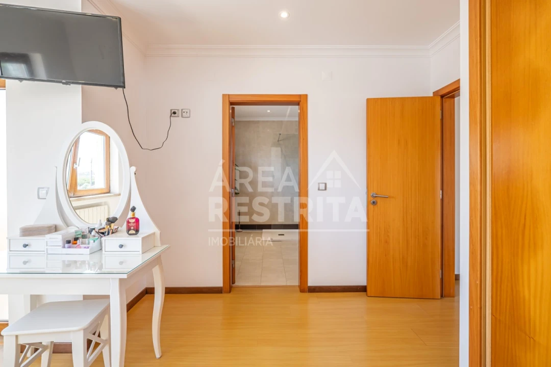 Moradia T4 para Venda em São João das Lampas e Terrugem Foto 42