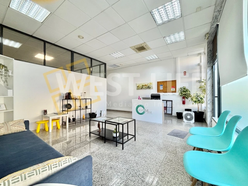 Loja para Arrendamento em Mafra Foto 2