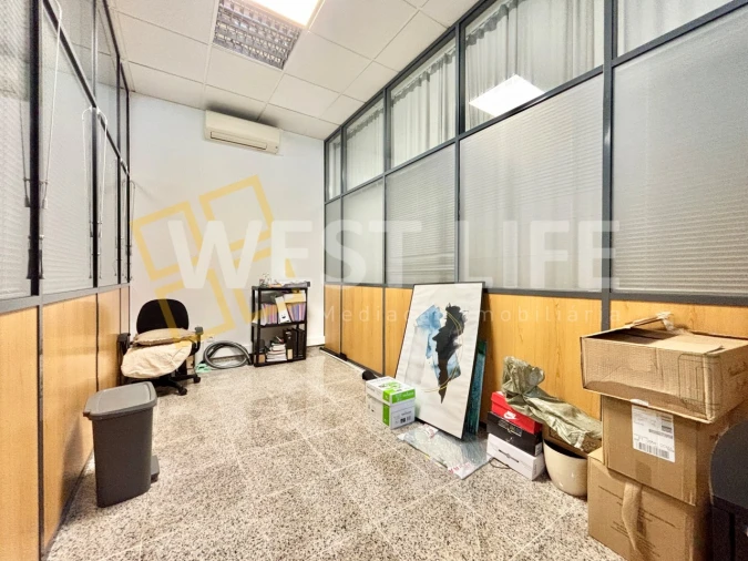 Loja para Arrendamento em Mafra Foto 17