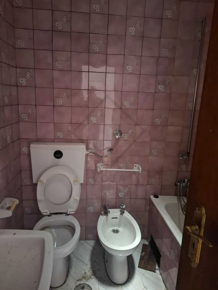 Moradia T3 para Venda em Vilar de Andorinho Foto 18